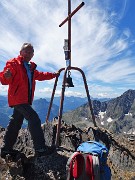 66 In vetta al Diavolo di Malgina (2926 m) ...vento freddo !